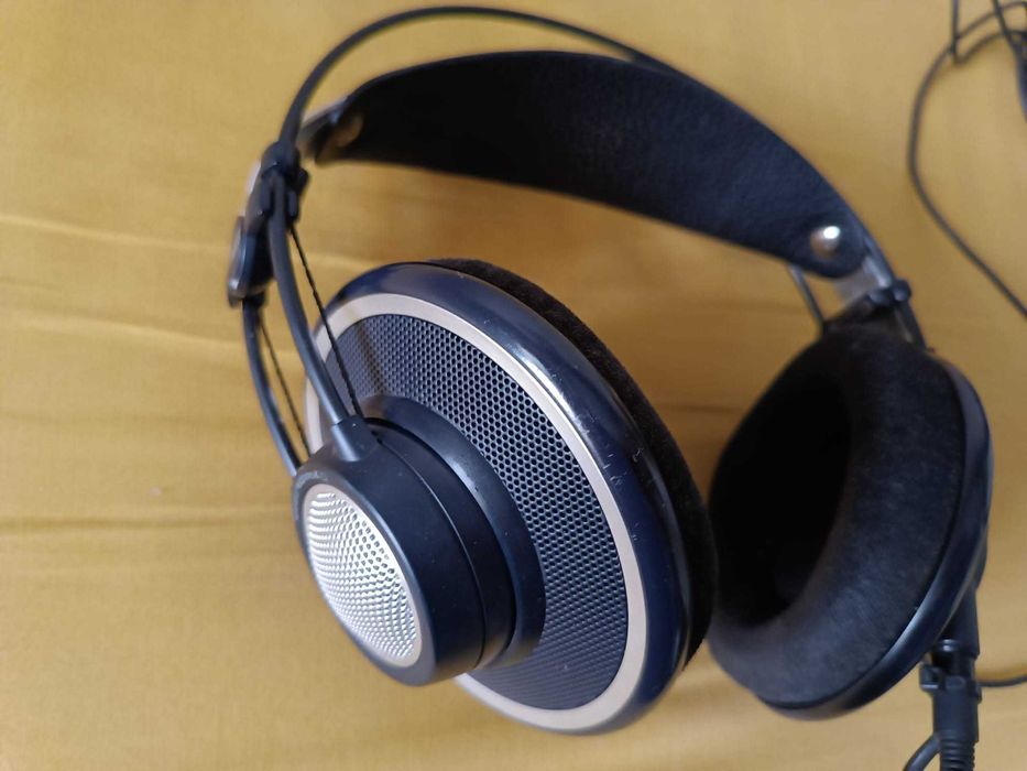 Headphones AKG -K 702 . Excelente Estado