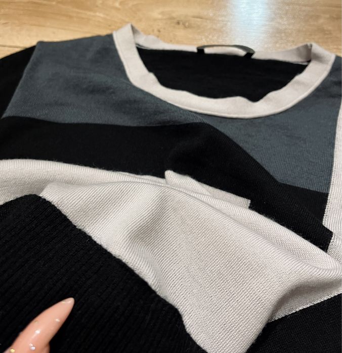 Drykorn czarny geometryczny wełniany sweter S