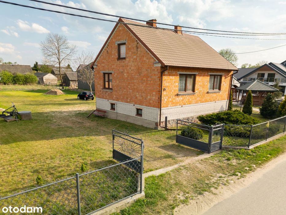 Urokliwe siedlisko wiejskie z zabudowaniami - Jarnuty, gm. Czerwin