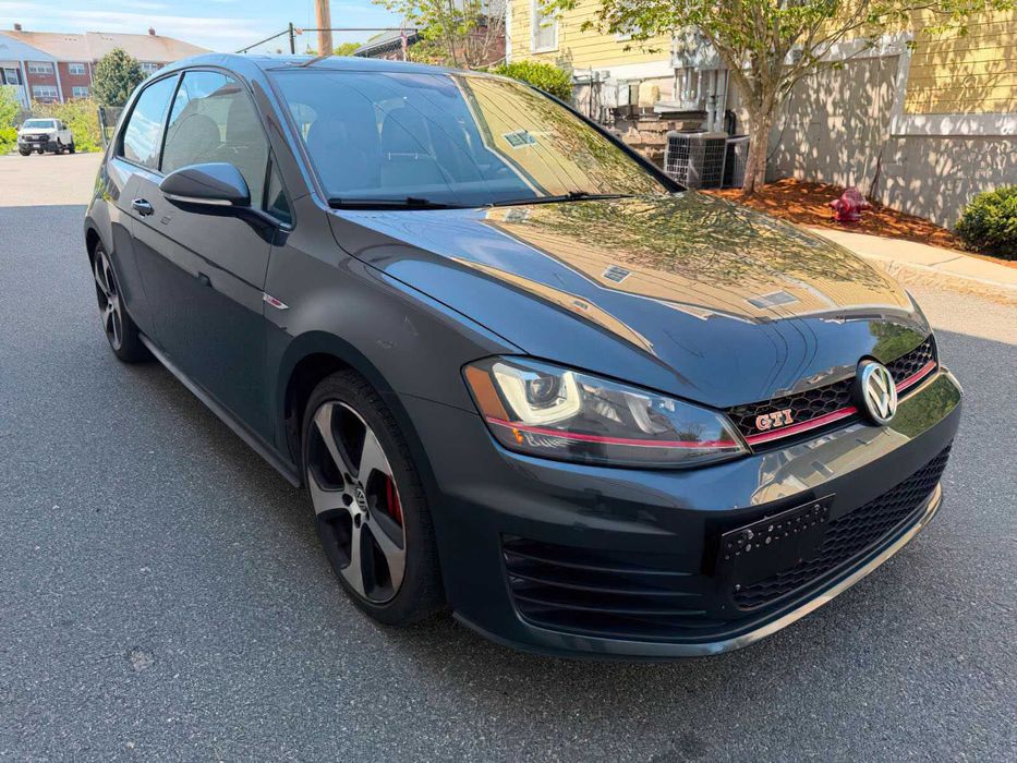 Volkswagen Golf GTI SE      2015