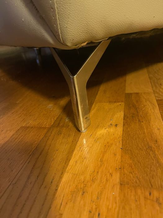 Sofá couro cinzento