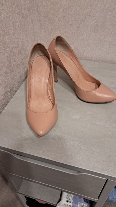 Туфлі лакована шкіра 35 розмір