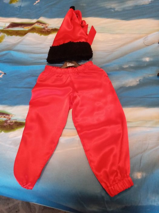 Продам красивий дитячий костюмчик