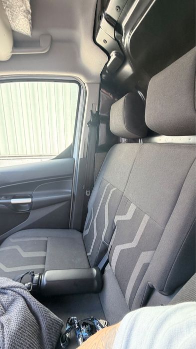 Carrinha Tres  Lugares Cabine Estendida