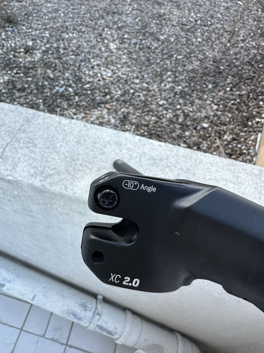 Guiador btt marca syncros fraser 2.0 com avanço