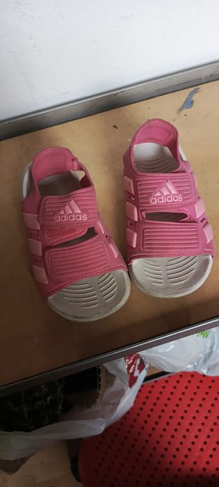Sandałki dziewczece Adidas 23