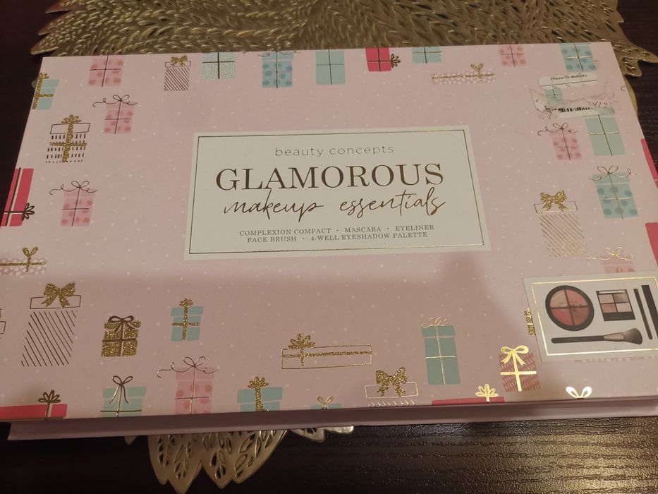 Beauty Concepts Glam Box Makeup Essentials  5 Pc - Compact- Mascara