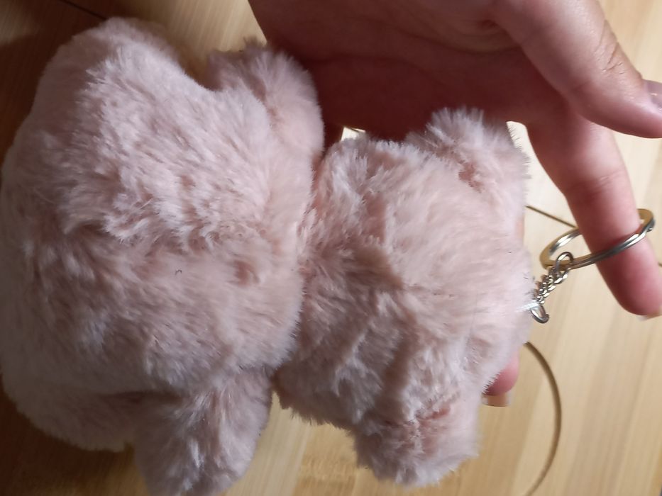 miś pluszowy, idealny na prezent