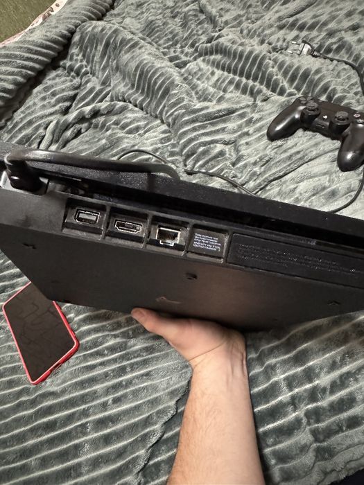 Продам Ps4 slim 500gb