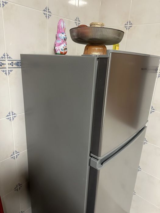 Frigorifico cinza