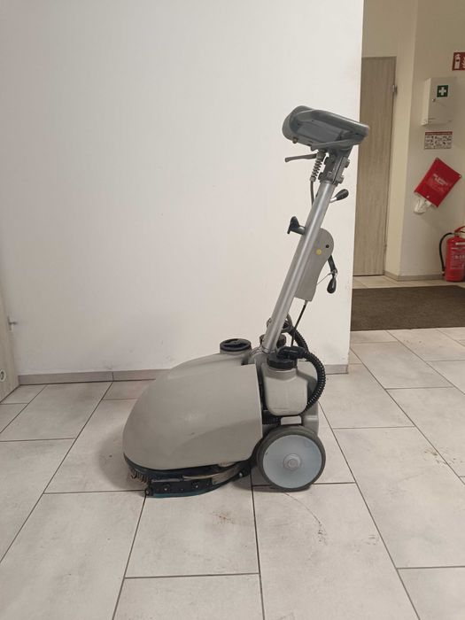 Szorowarka /maszyna czyszcząca Comac Vispa Sieciowa 230V