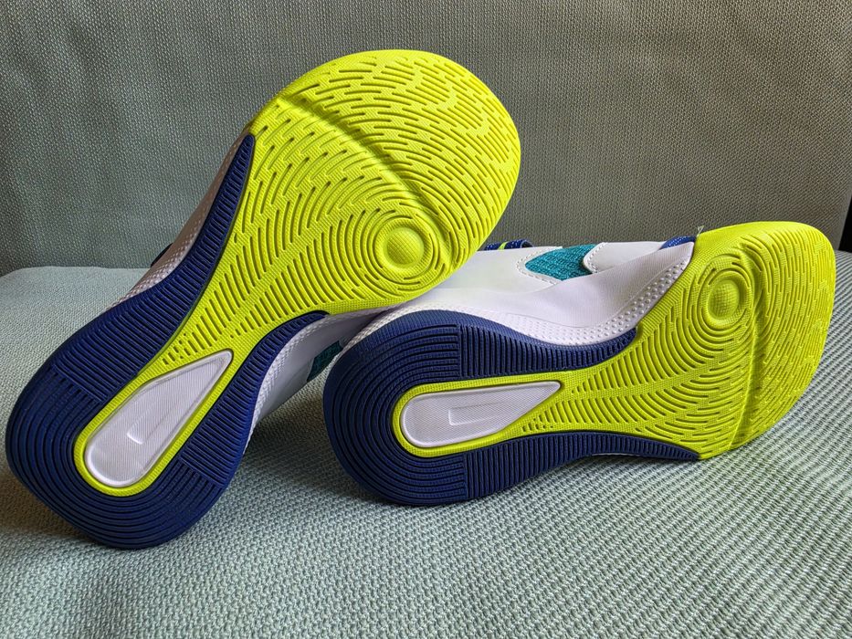 Buty dziecięce na WF halówki Decathlon Allsix VS100 Confort Junior na rzepy r.33