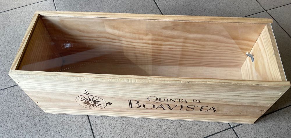 Caixas madeira de vinho