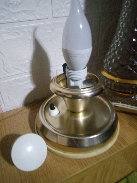 Oryginalna lampa stołowa Szarvasi sygnowana szklany klosz