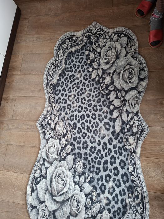 Dywan 300 x 80 nowy
