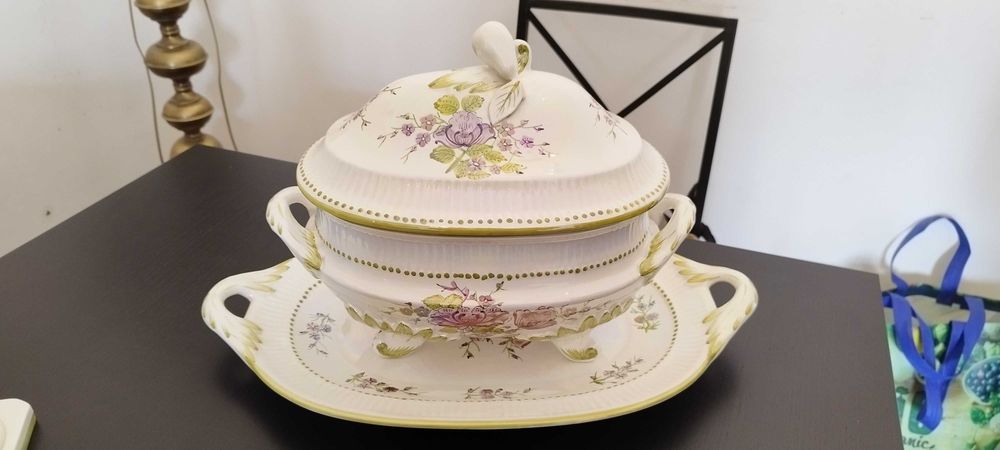 A. Robalo Hand-Painted Tableware64376367904003121