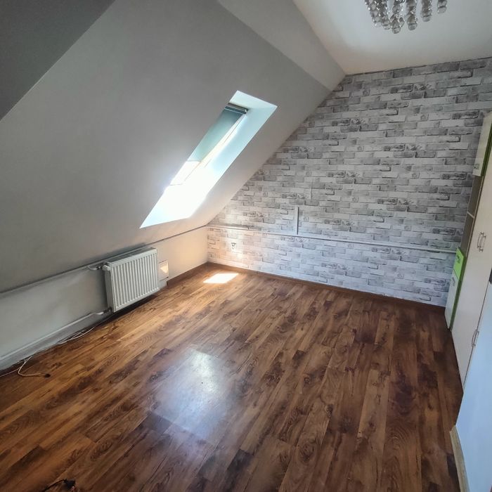 Sprzedam mieszkanie 60 m² z działką - Więcej