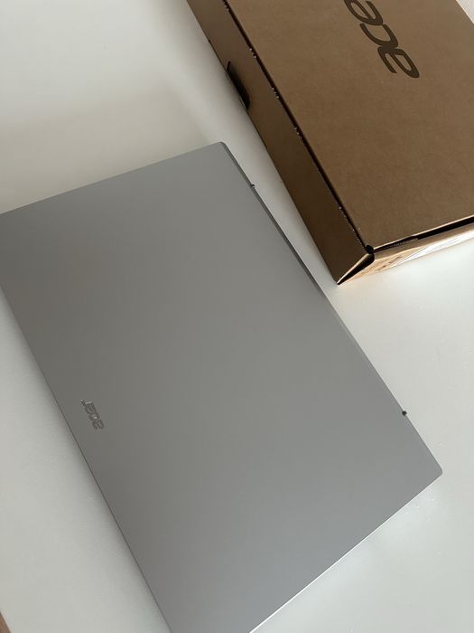 Acer Aspire 3 15 16GB Ryzen 7 AMD Radeon