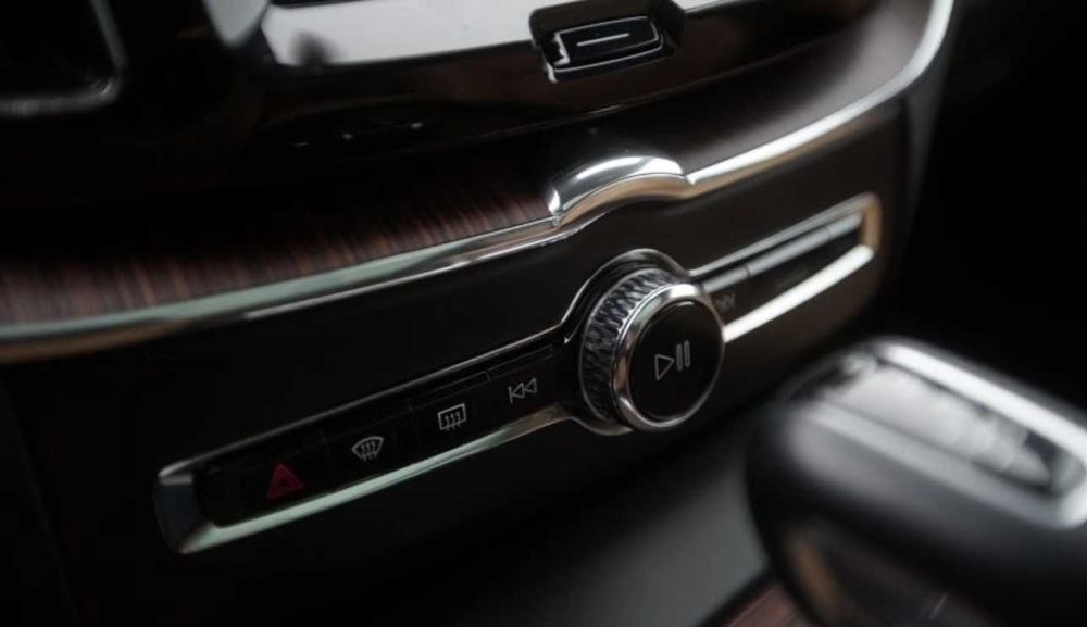 Volvo XC-60 2019 року