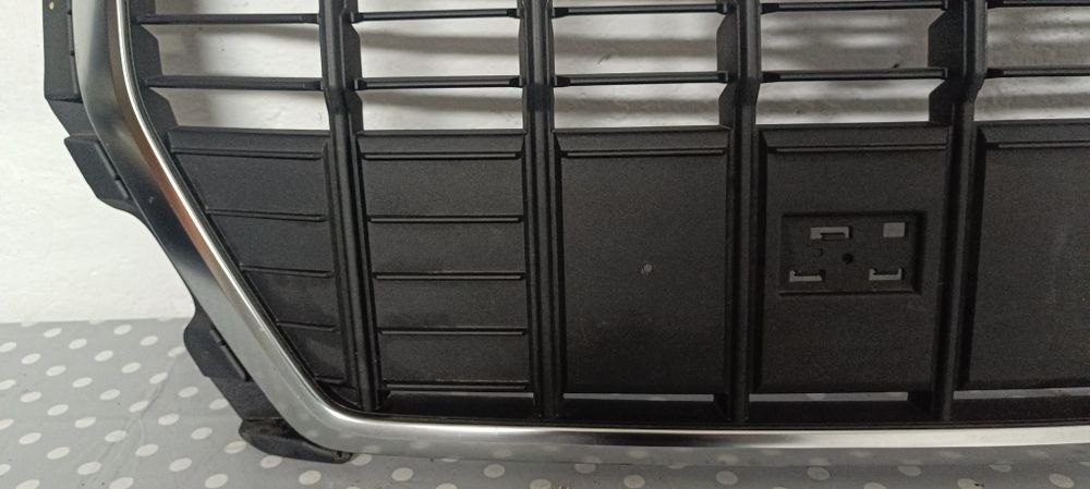 AUDI Q3 II 83A Grill atrapa chłodnicy zderzaka przednia przód