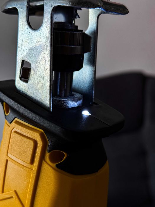 Piła szablasta do baterii DEWALT XR instrukcja pl 4 ostrza w zestawie