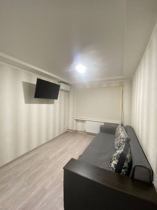 Здам двокімнатну квартиру з ремонтом ( ЦЕНТР)