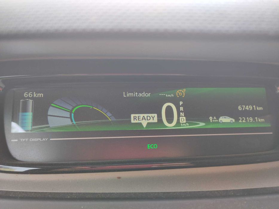 Renault Zoe cinzento 2015