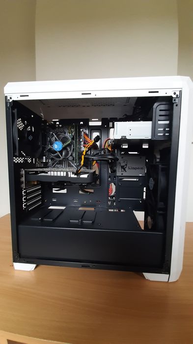 Komputer stacjonarny 1T+240GB 16GB RAM