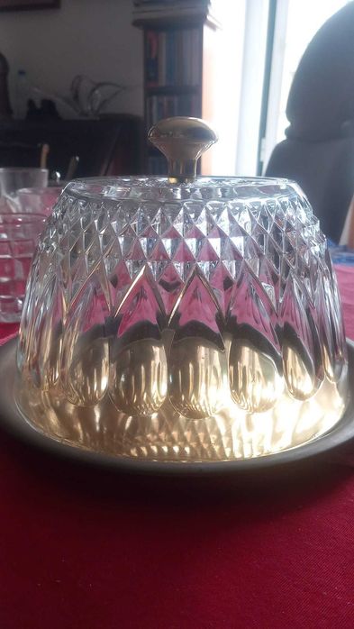 Butter dish and crystal jars430582813259223042