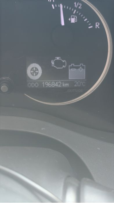 Продам Lexus CT (гибрид)