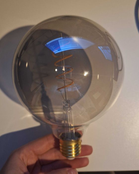 Lâmpada led decorativa E27 4W vidro escuro (16cm)