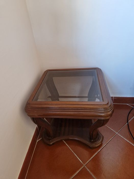 Mesa de apoio de vidro