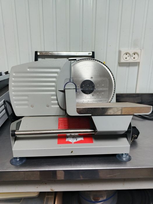 Продам обладнання для пекарні чи кафе.