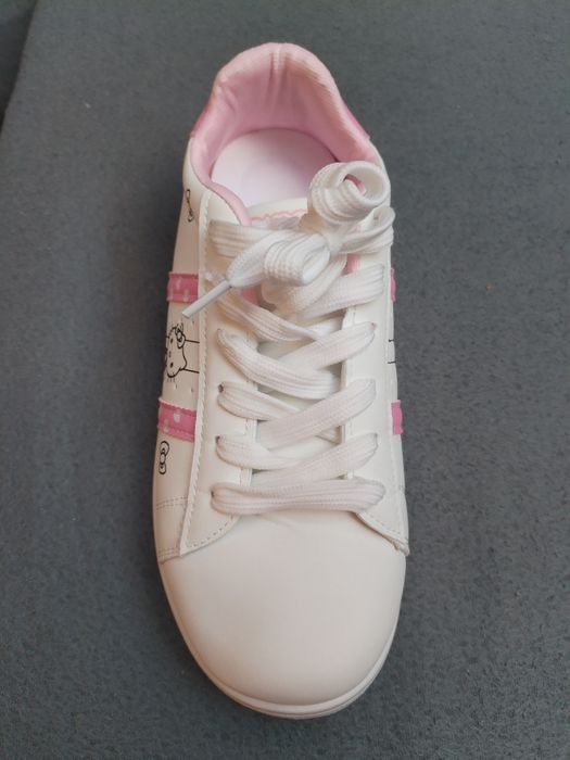 Buty sportowe młodzieżowe