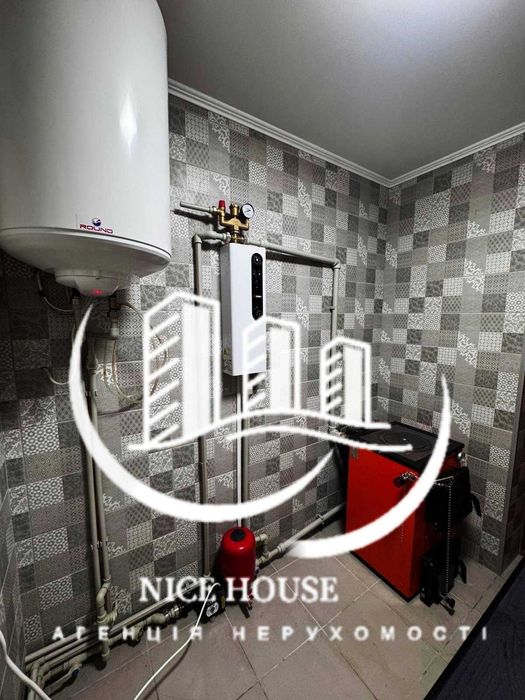 Продам дом в посёлке  Печенеги