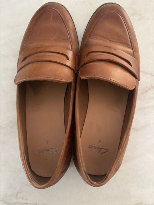 Loafersy Clarks skóra naturalna