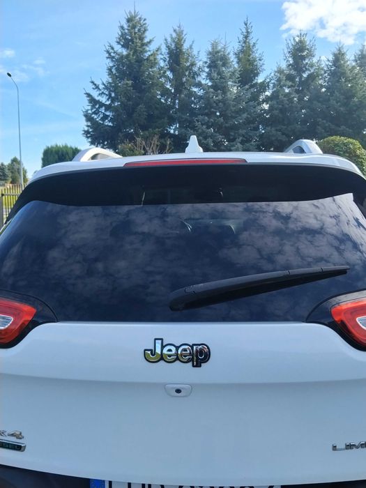 Samochód osobowy Jeep Cherokee