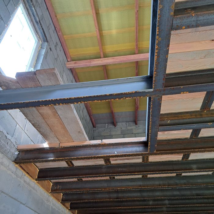 Продам двоповерховий гараж