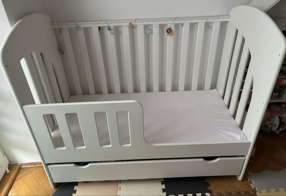 Łóżeczko dzieciece z zufladą / tapczanik SERDUSZKO białe