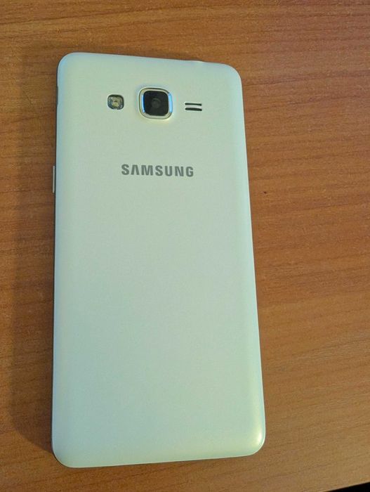 Telefon komórkowy Samsung Galaxy Grand Prime