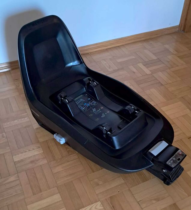 Świetny stan Maxi Cosi Pearl Smart i-Size i Baza FamilyFix One i-Size ISOFIX