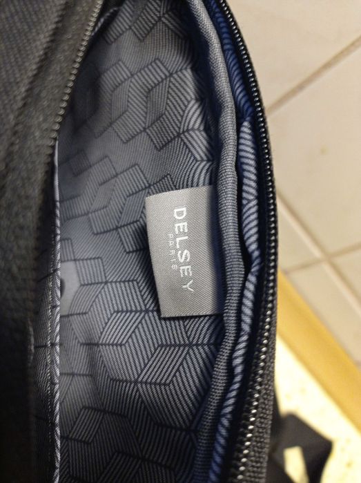 Delsey nowa saszetka biodrowa na pas