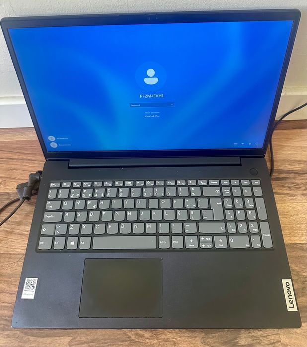 Lenovo V15 G2 ITL - i3 11ª Gen / 8GB RAM / Win 11  (Teclado para reparar)