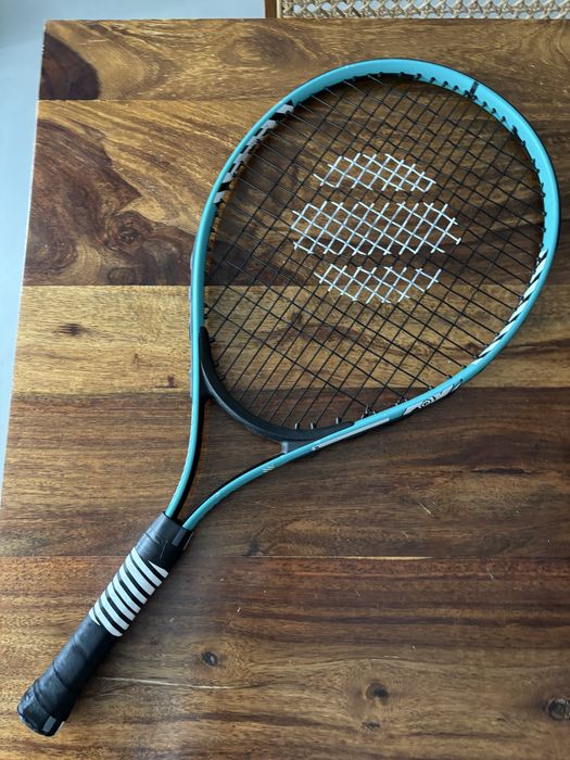 Raquete Artengo TR130 junior serie