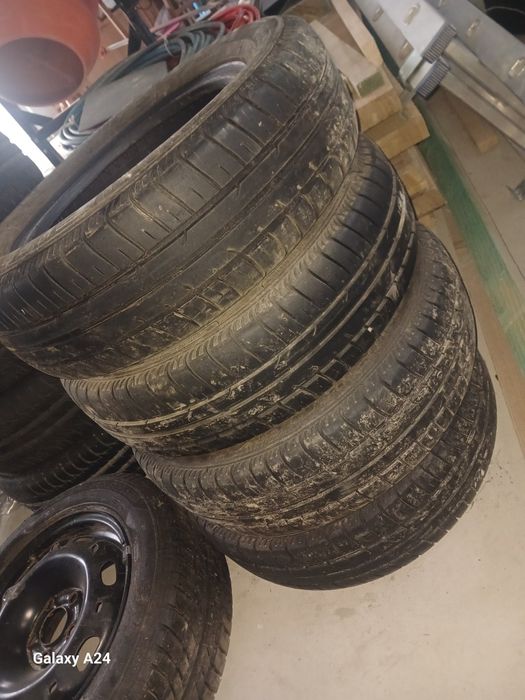 Резина фулда 175/65R14 літня хороша резина стояла на Шкода фабія