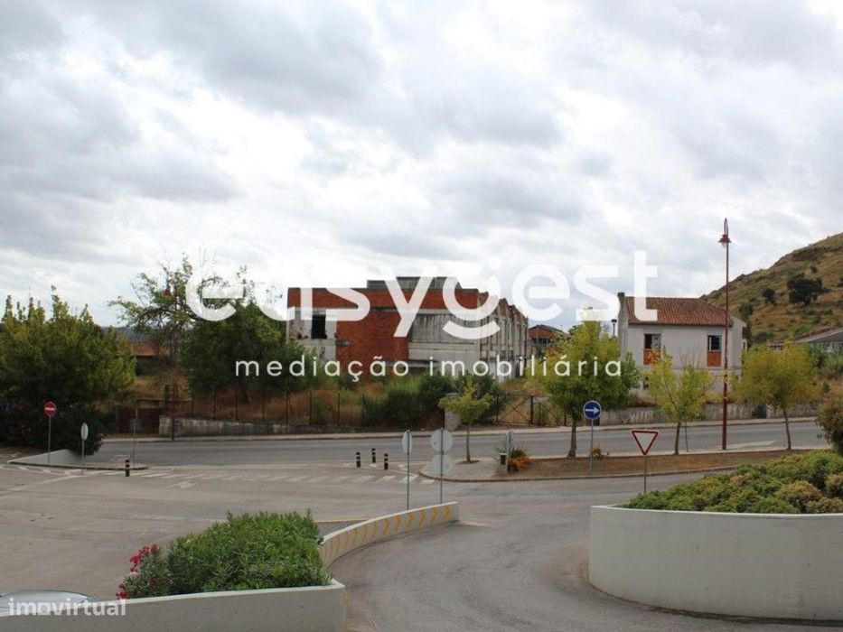 Armazéns Industrial, destinado a Industria e Comercio fácil acesso