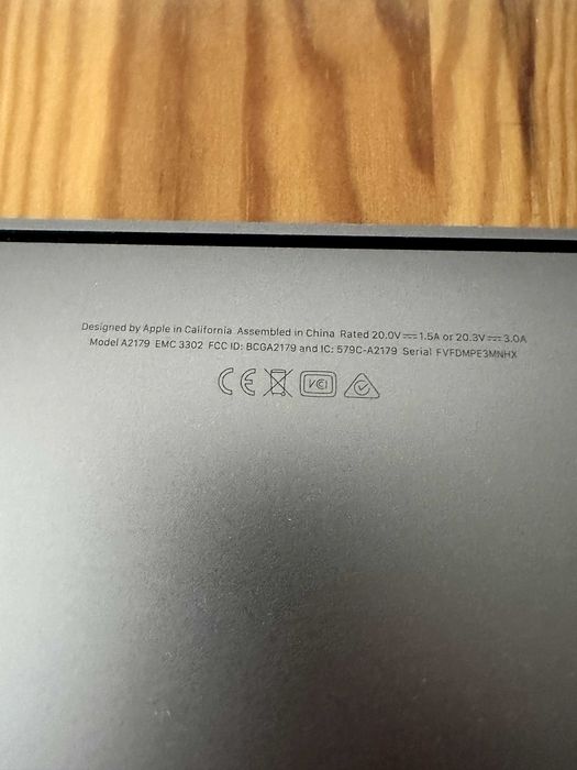 Apple Macbook air 2020 I5 8GB 256GB SSD