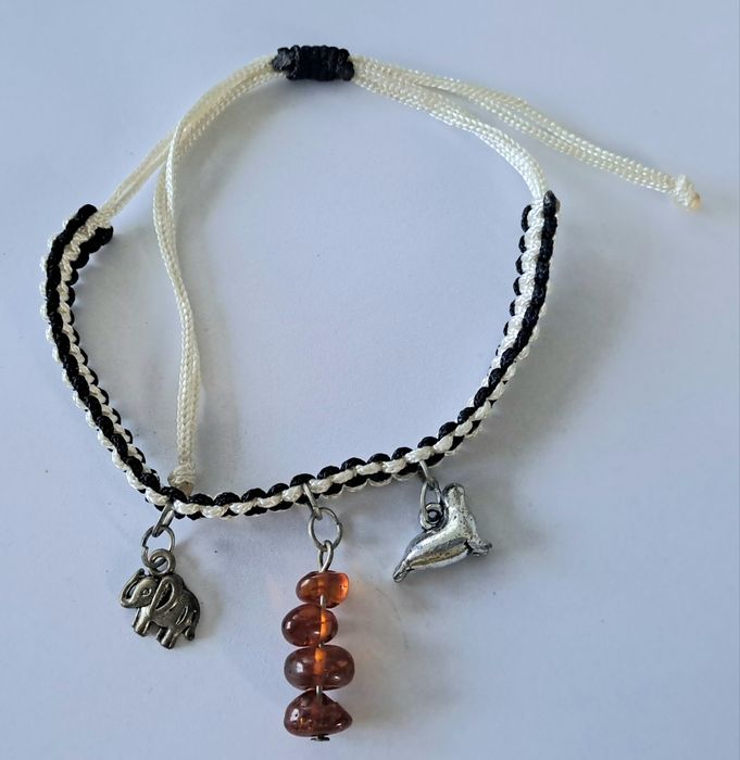 Nowa bransoletka z bursztynem