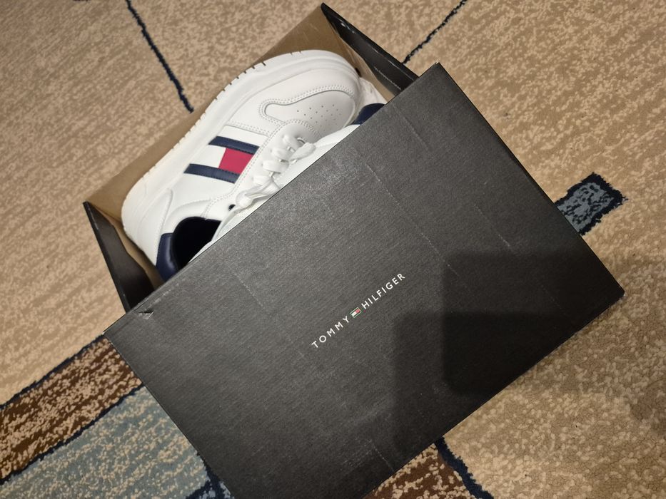 Tommy Hilfiger unisex  rozm 40