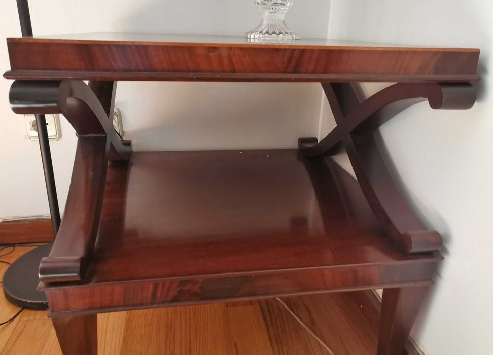 Mesa de Apoio / Decorativa